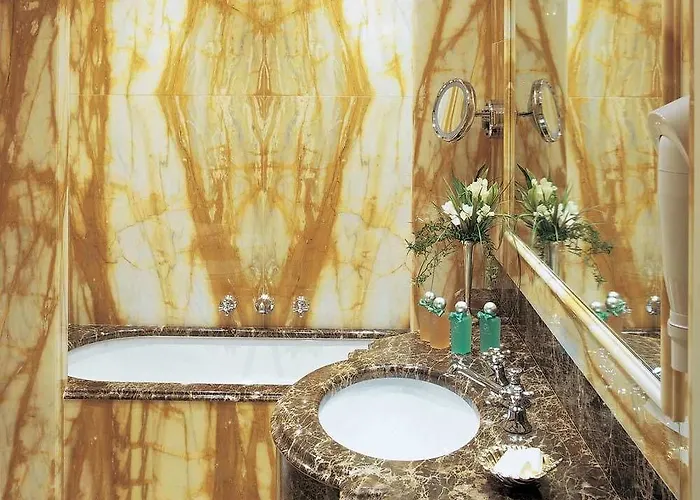 韦西利亚高尔夫度假酒店 4*