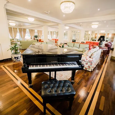 Versilia Golf אתר נופש 4*